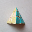 Отдается в дар кубик рубик пирамидка