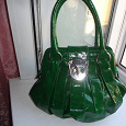 Отдается в дар Ярко-зелёная женская сумочка