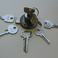 Отдается в дар Замок встраиваемый с набором ключей