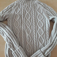 Отдается в дар свитер с косами размер 40-42