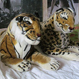 Отдается в дар Большие плюшевый тигр и леопард