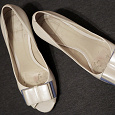 Отдается в дар Женская обувь: сабо(размер 41), туфли (размер 37)