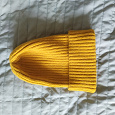 Отдается в дар шапка желтая