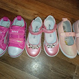 Отдается в дар Три пары детской обуви 28 размера, розовой
