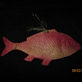 Отдается в дар Елочная игрушка красная рыба. Картон, фольга, раскраска. 40-е годы XX века