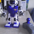 Отдается в дар Робот ходячий с пультом + ещё игрушки от мальчика