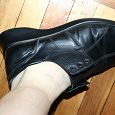 Отдается в дар женские чёрные кожаные ботинки 37р-р