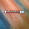 Отдается в дар Новые тени-карандаш для век ИВ роше