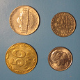 Отдается в дар Монеты: центы американские и одна украинская монетка