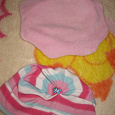 Отдается в дар шапочки осенние на ребенка до года