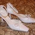 Отдается в дар Белые свадебные туфли