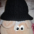 Отдается в дар Женская, зимняя, черная шапка с полями