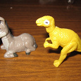 Отдается в дар Киндеры: осел + динозавр
