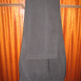Отдается в дар Брюки женские стрейч, плотные, прямые. Размер 46-48, длина по внешнему шву 103 см. Цвет чистый черный (не серый как на фото)
