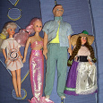 Отдается в дар Куклы: Барби, Кен, и ещё двое