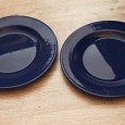 Отдается в дар Две синие тарелки