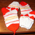 Отдается в дар Детские вязаные носочки с сердечками