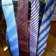 Отдается в дар Мужские аксессуары: галстуки, пояс, жилет