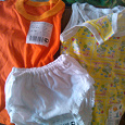 Отдается в дар Детям оранжевая футболка, майки и трусики. Все новое.