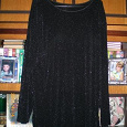 Отдается в дар блузка летняя женская.и черная кофточка с блестками.