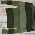 Отдается в дар Зеленый свитер