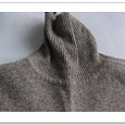 Отдается в дар Серый свитерок, размер М