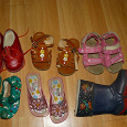 Отдается в дар взуття для дівчинки на 1-2 роки