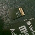 Отдается в дар карта памяти microSD на 128мб + адаптер
