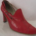 Отдается в дар Туфли красные 37, Комбинированные 36(?) размер на Х/М или для фотосессий