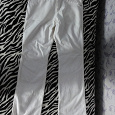Отдается в дар Белые джинсы 44 размера