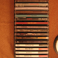 Отдается в дар много CD-дисков с музыкой
