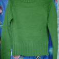 Отдается в дар Два зеленых свитера — толстый и тонкий.