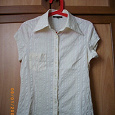 Отдается в дар блузка почти белая в полосочку ± 44 размера