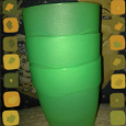 Отдается в дар Пластмассовые зеленые стаканчики