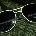 Отдается в дар готовь сани летом, а солнечные очки зимой:)