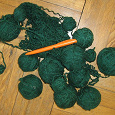 Отдается в дар Нитки НЕ для вязанья.Зеленые.