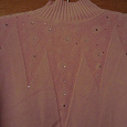Отдается в дар розовый свитер 44