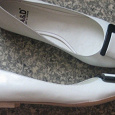 Отдается в дар Туфли балетки белые — кожа, 37 размер