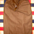 Отдается в дар коричневая юбка с ремешком 44 размер