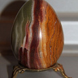 Отдается в дар Каменное яйцо на подставке— сувенир