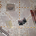 Отдается в дар Пробники и тени фаберлик и помады Avon