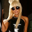 Отдается в дар Бант из искусственных волос а-ля Леди Гага.
