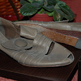 Отдается в дар обувь женская размер 35 на узкую ногу