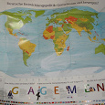 Отдается в дар Огромная политическая карта мира из Германии!