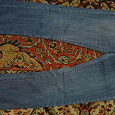 Отдается в дар джинсы женские.р-р наверное 46… см. фото с размером.