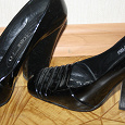 Отдается в дар Туфли черные, размер 39-40, балетки 40.