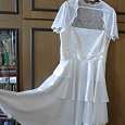 Отдается в дар белое платье с накидкой.