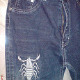 Отдается в дар жен. стрейч джинсы w29 L32 cо скорпионом и пауком
