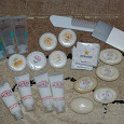 Отдается в дар мини упаковки мыла, лосьона для тела, шампунь(2), гель для душа (1), расческа
