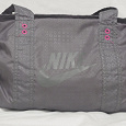 Отдается в дар Женская спортивная сумка Nike